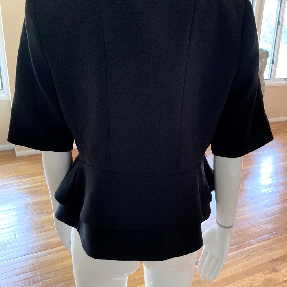 Buterfly shape black short jacket